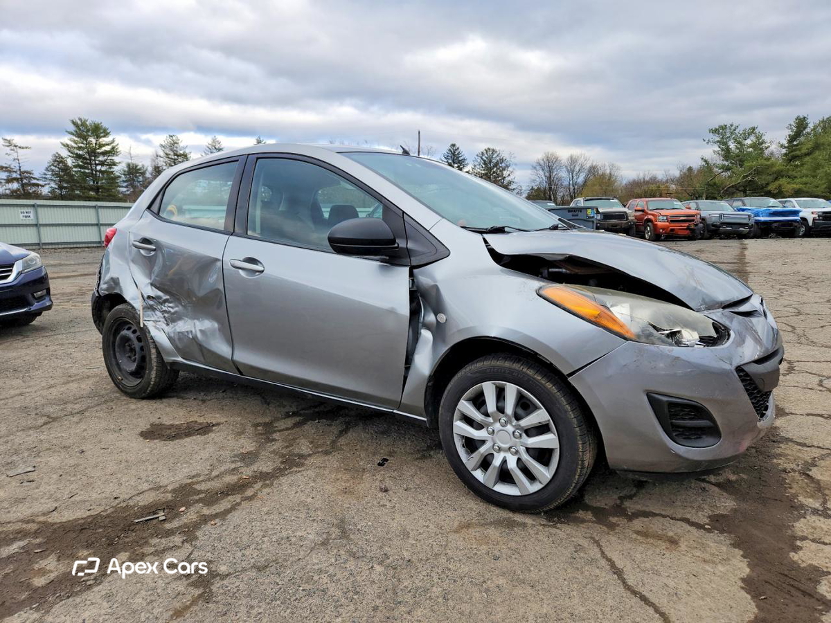 Mazda 2 2013