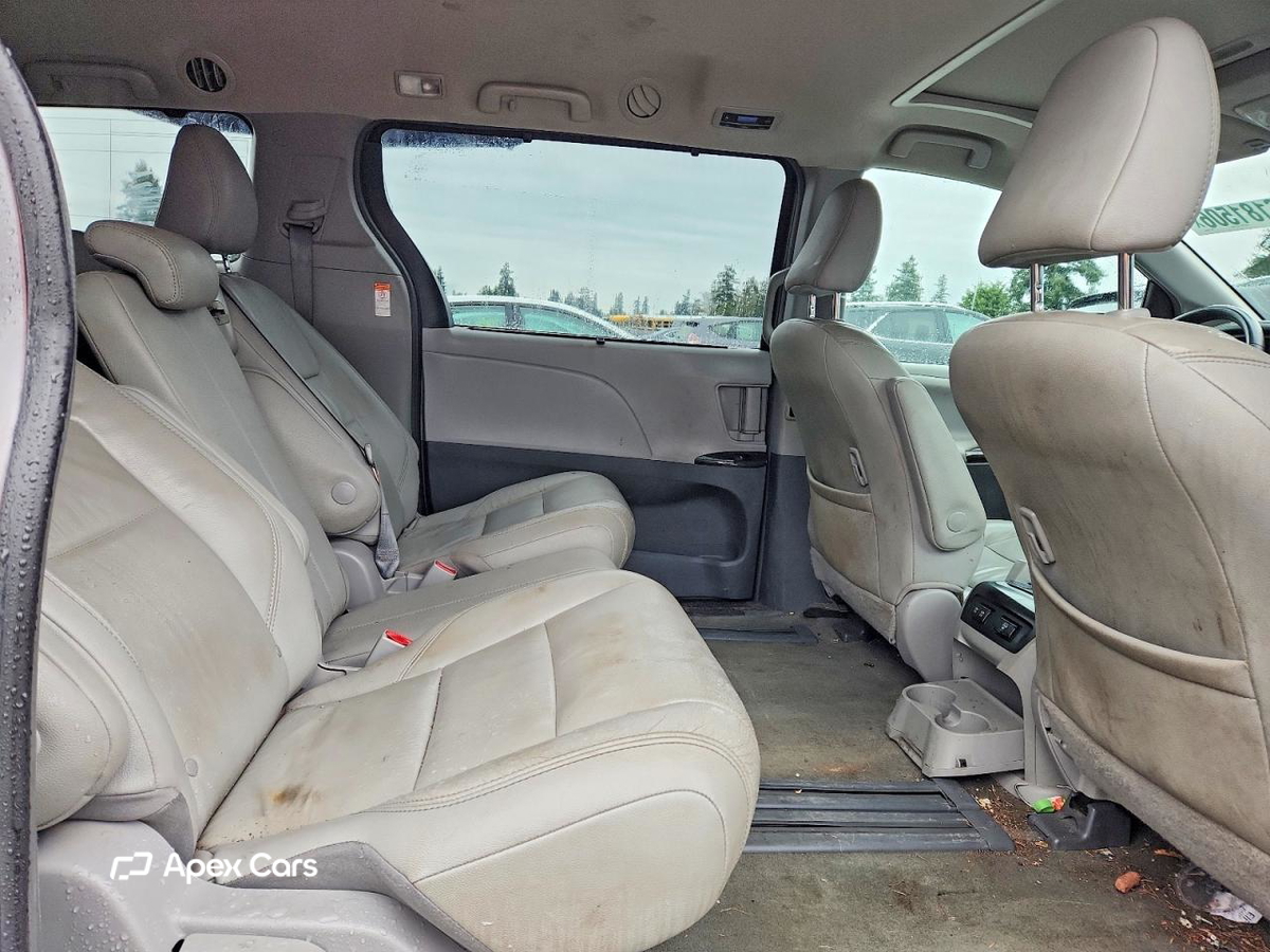 Toyota Sienna 2018