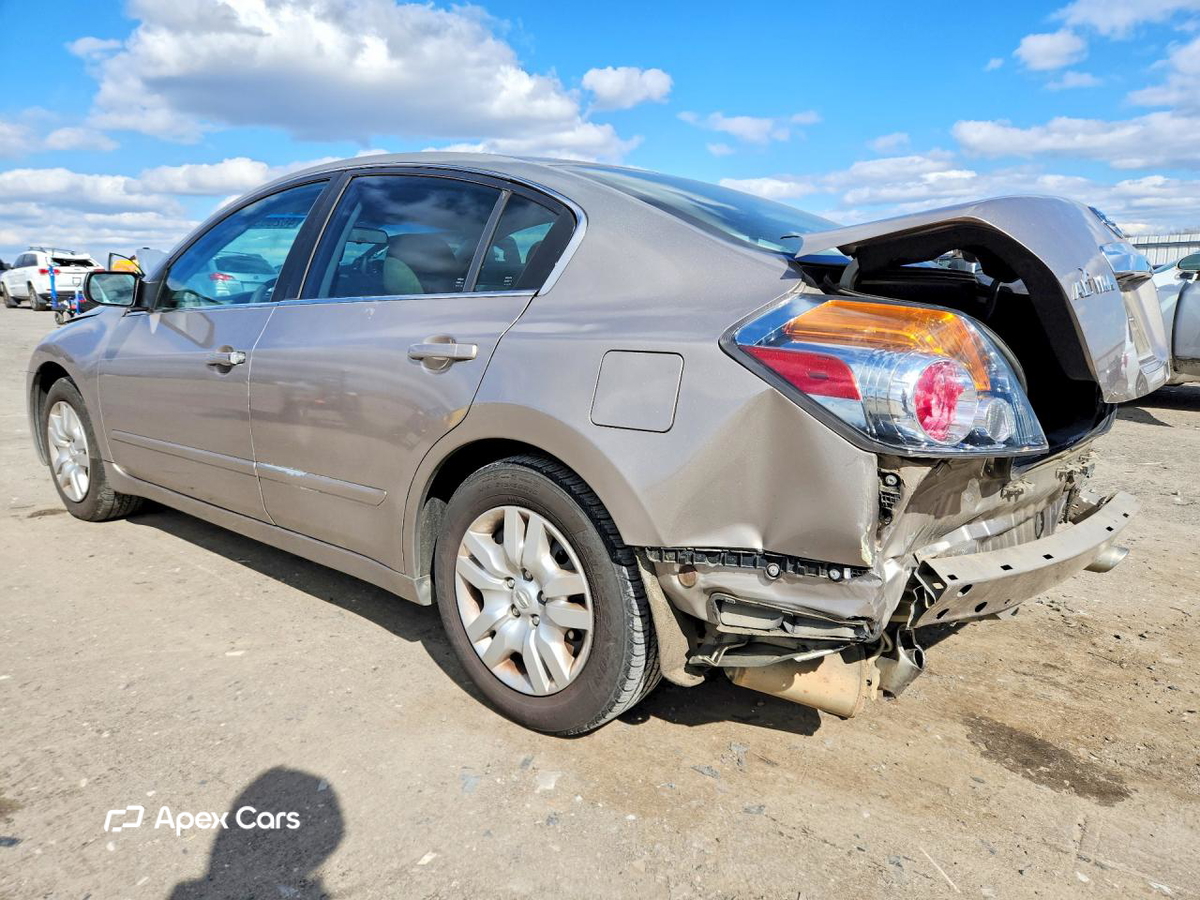 Nissan Altima 2012