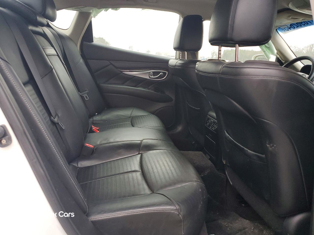 Infiniti M 2012