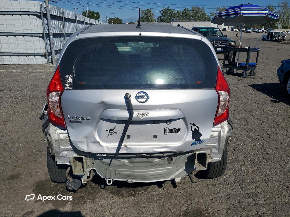 Nissan Versa 2016