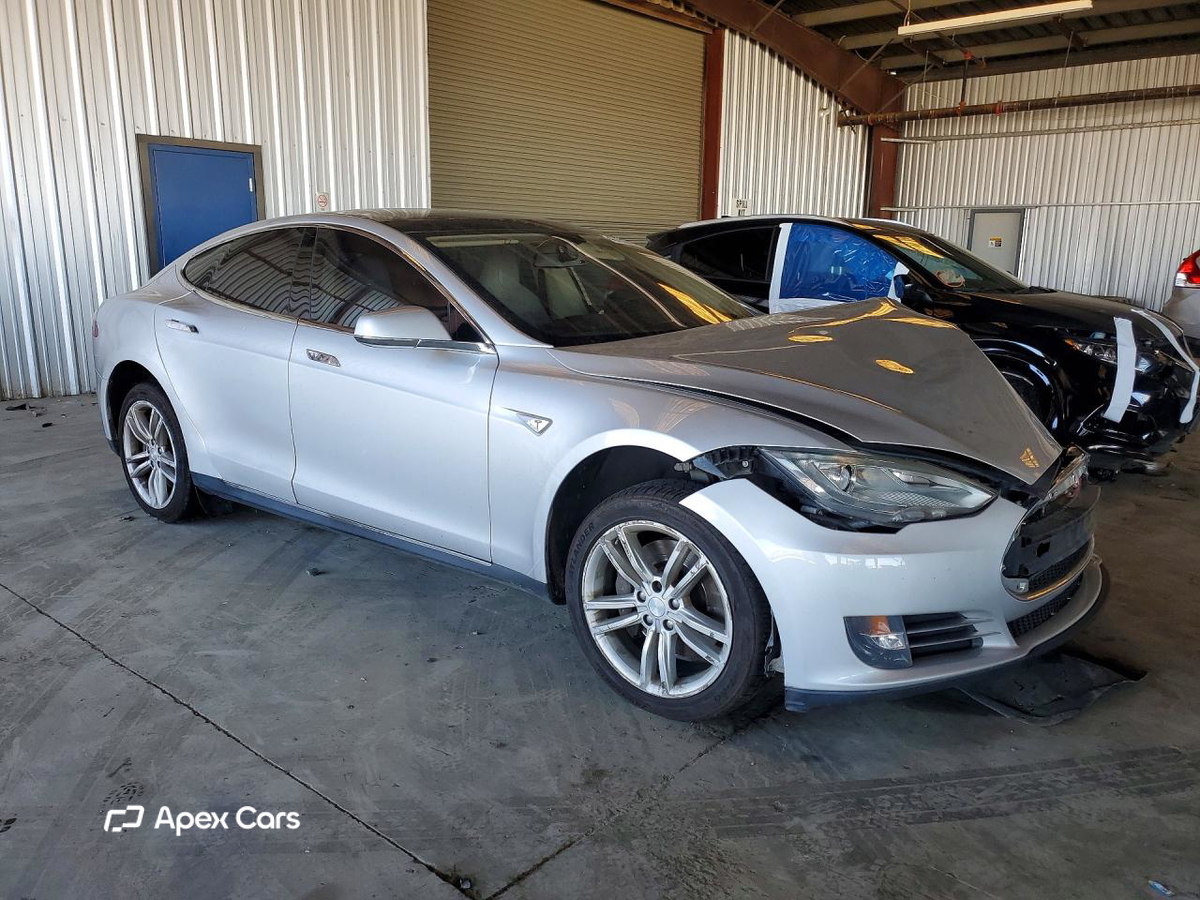 Tesla Model S 2013