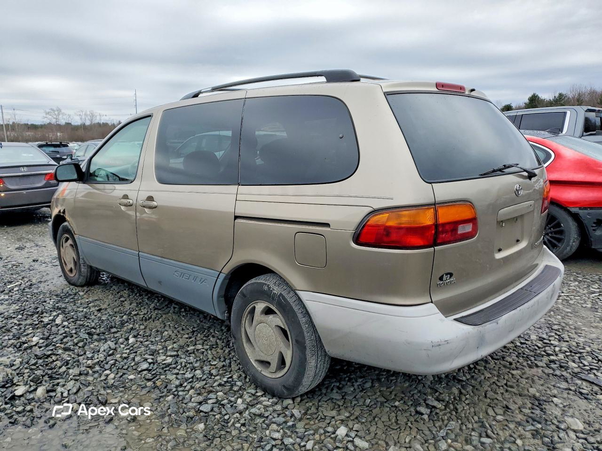 Toyota Sienna 2000