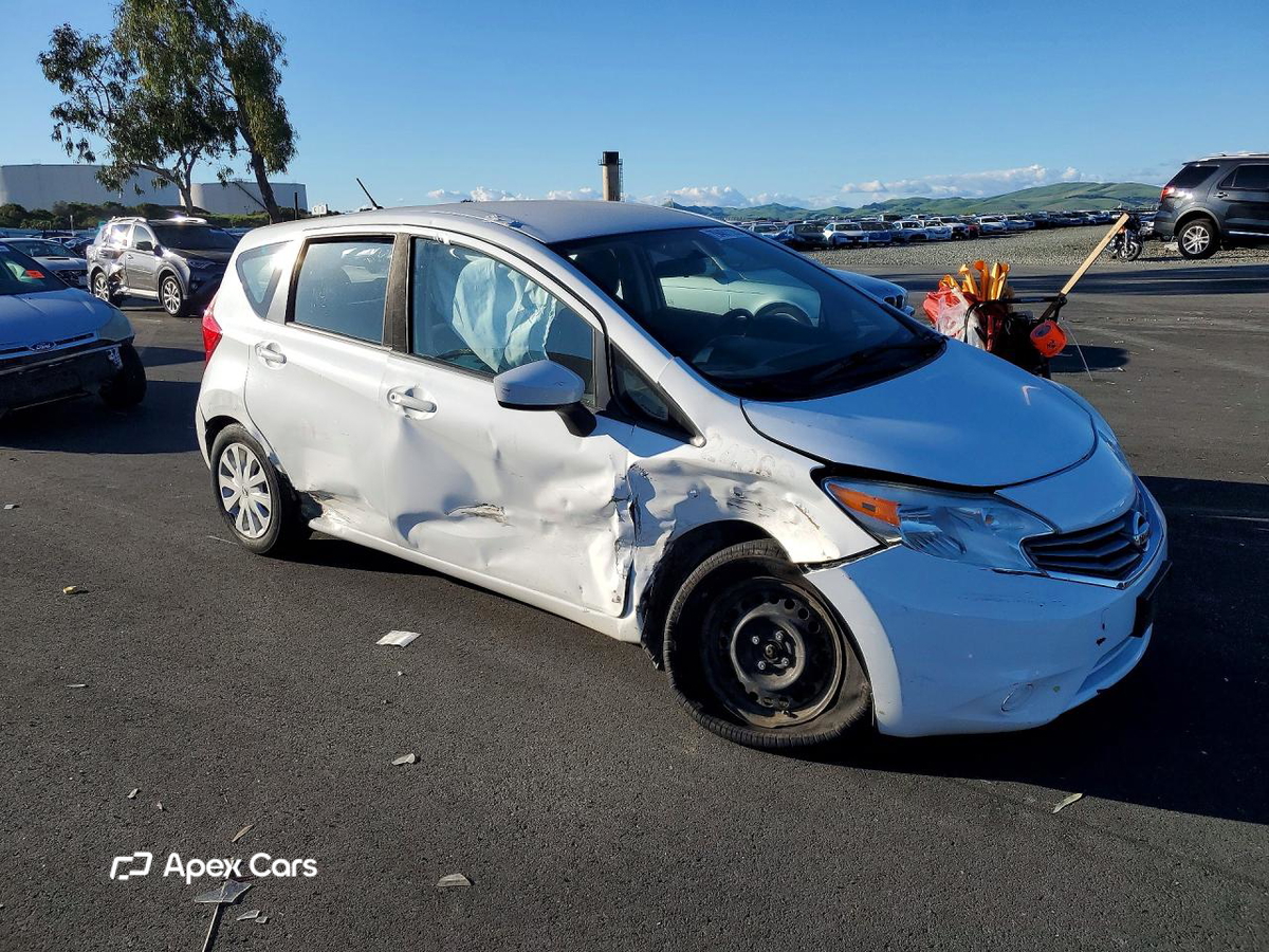 Nissan Versa 2016