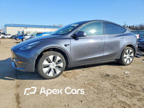 Tesla Model Y 2021 - Image 1 of 13