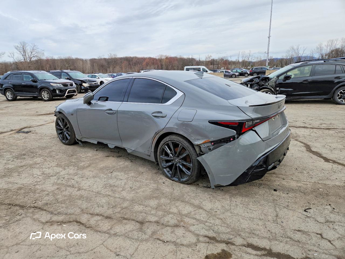 Lexus IS 2024