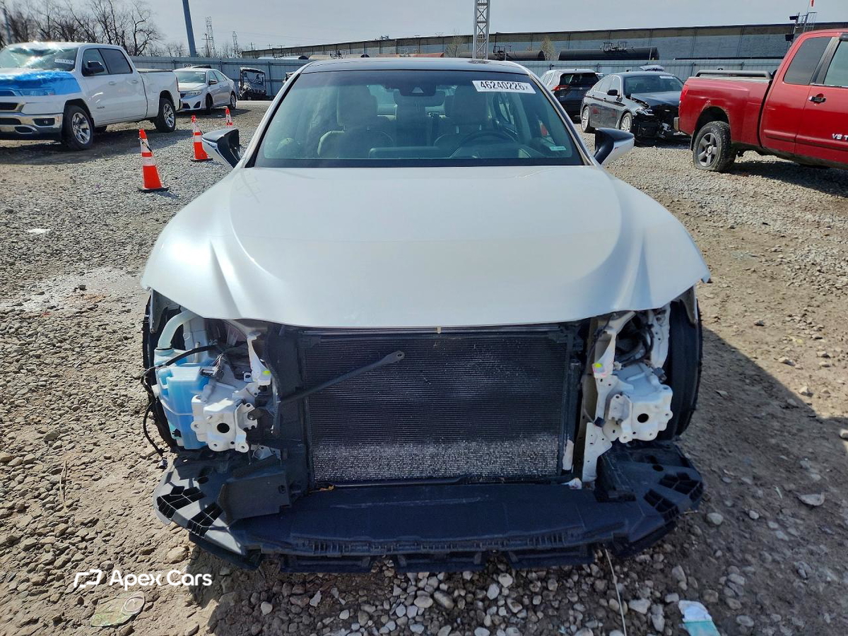 Lexus ES 2019
