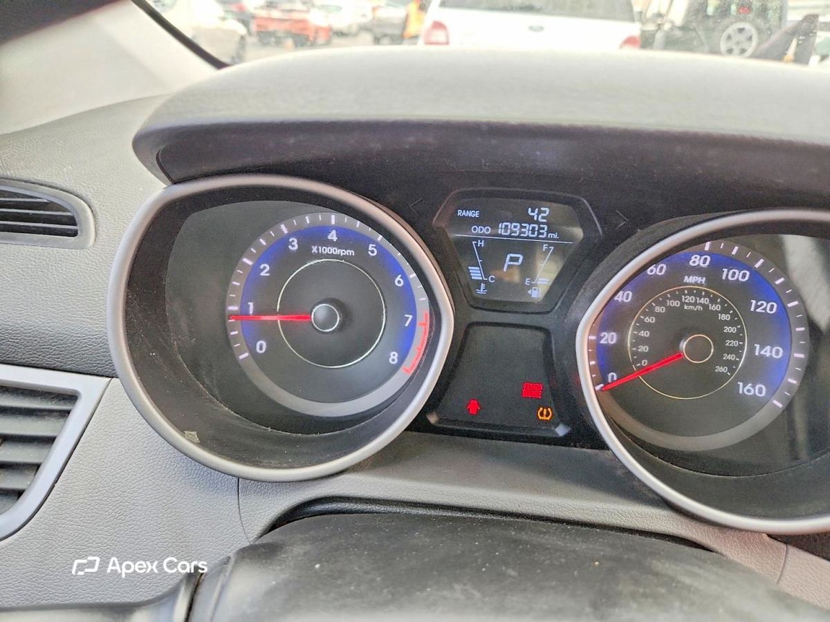 Hyundai Elantra 2013