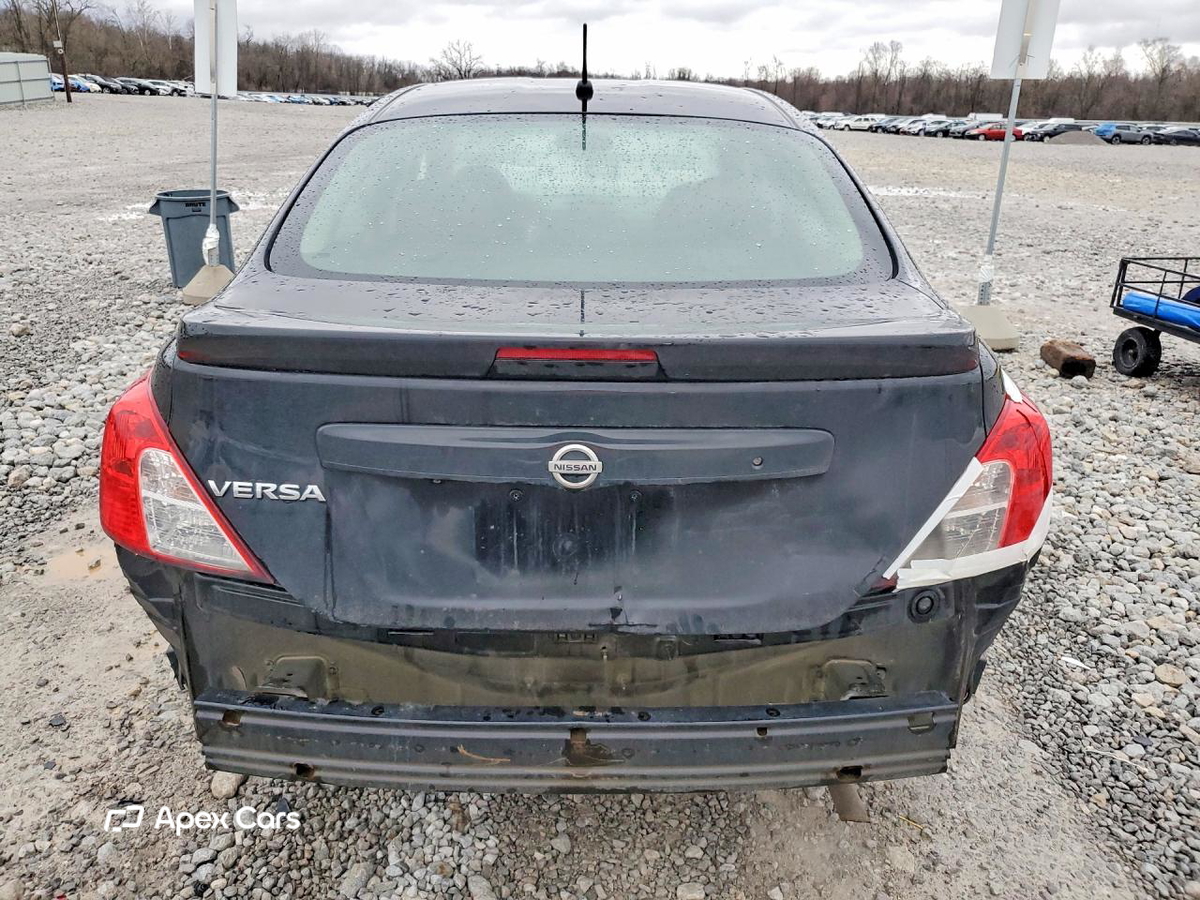 Nissan Versa 2019