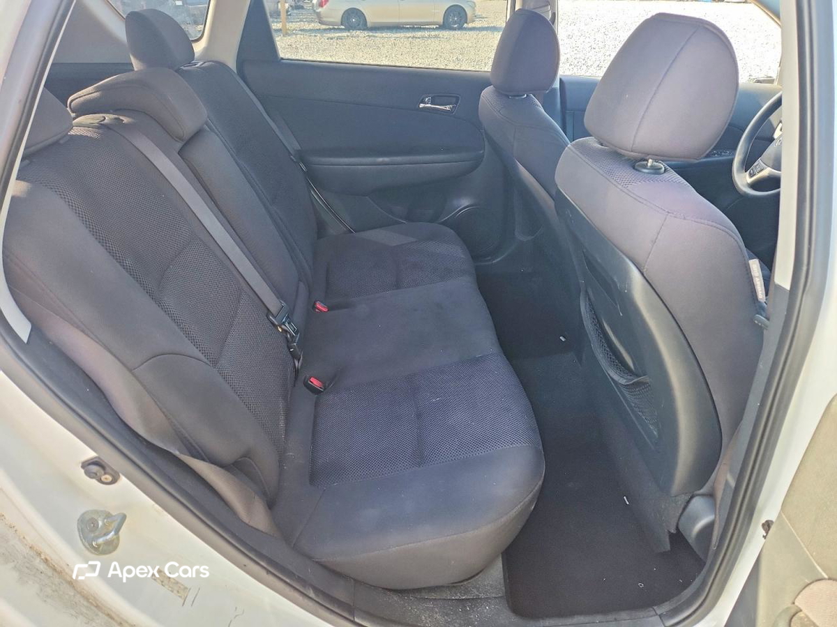 Hyundai Elantra 2011