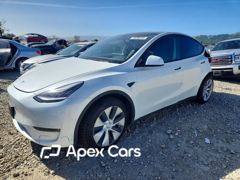 Tesla Model Y 2022 - Image 1 of 14