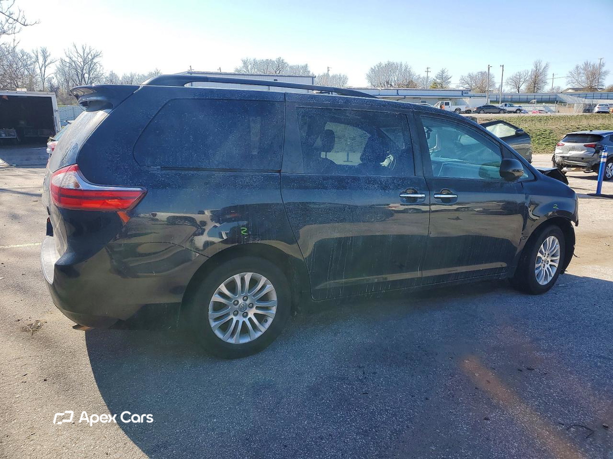 Toyota Sienna 2016