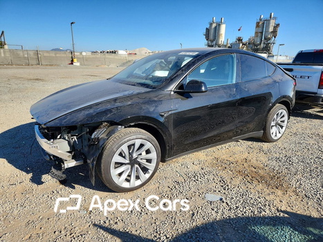 Tesla Model Y 2026 - Image 1 of 14
