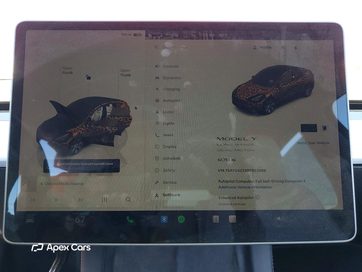 Tesla Model Y 2024