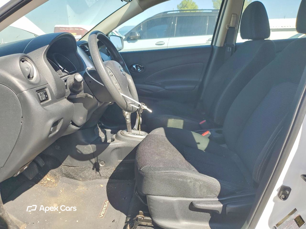 Nissan Versa 2018