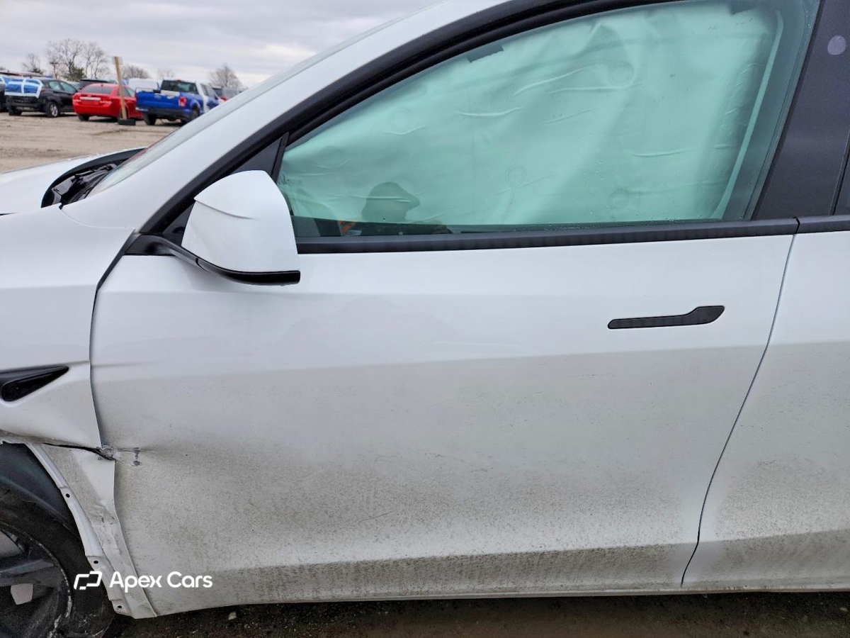 Tesla Model Y 2026