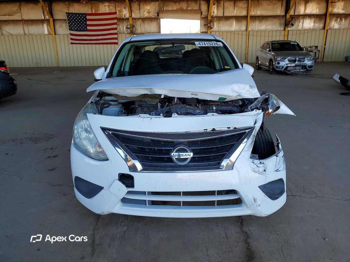 Nissan Versa 2016