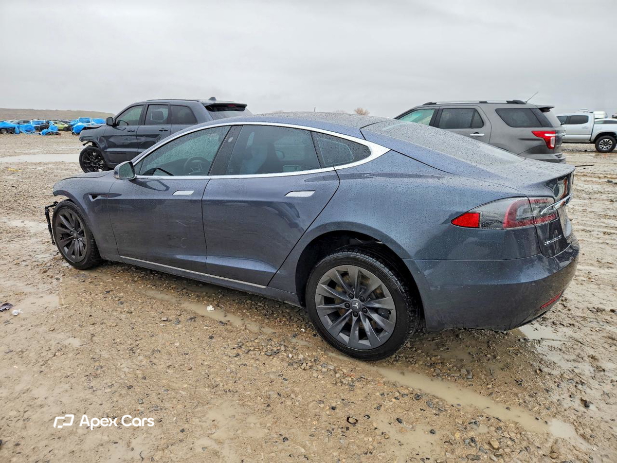 Tesla Model S 2018