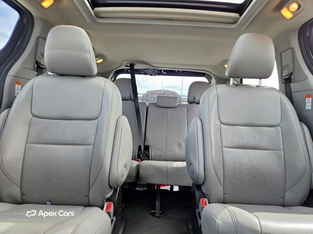 Toyota Sienna 2015