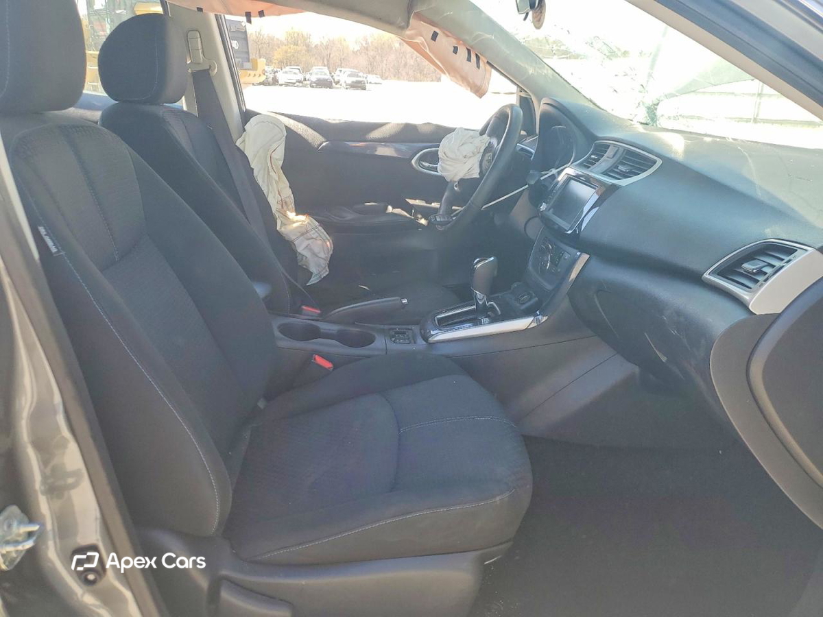 Nissan Sentra 2019