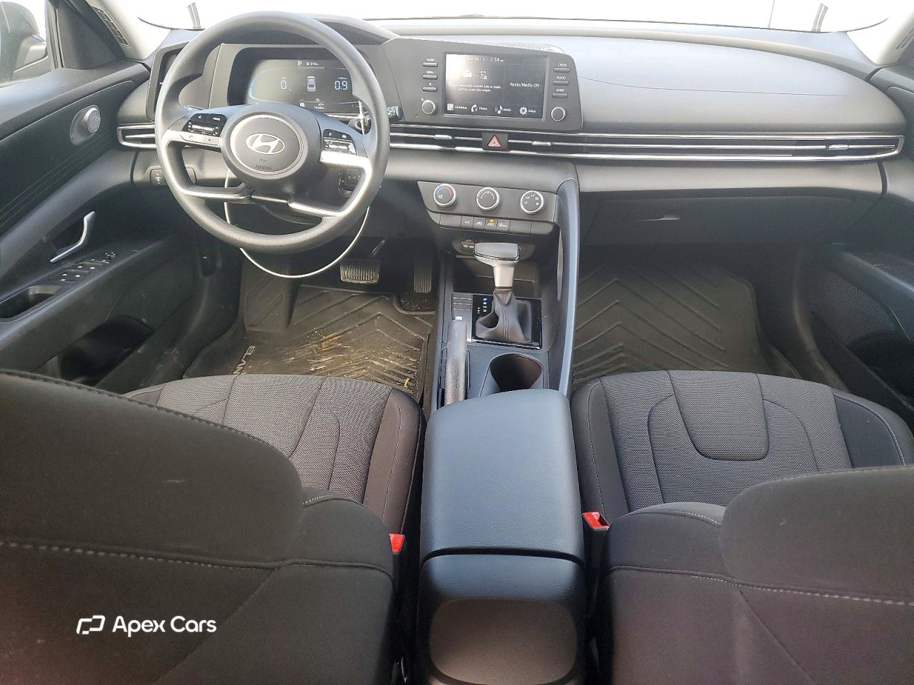 Hyundai Elantra 2024