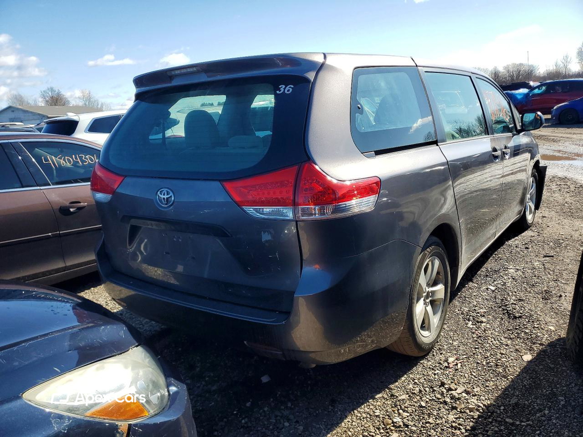 Toyota Sienna 2013
