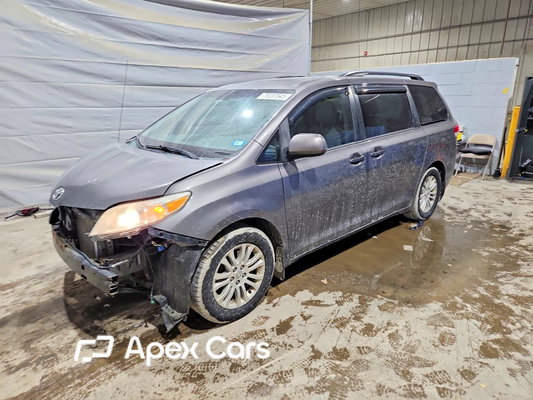 Toyota Sienna 2014 - Image 1 of 14