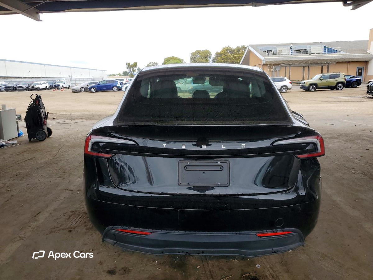Tesla Model 3 2024