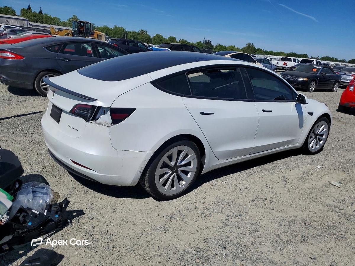 Tesla Model 3 2022
