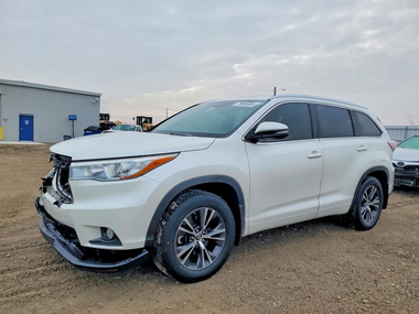 Toyota Highlander 2016 - Image 1 of 14