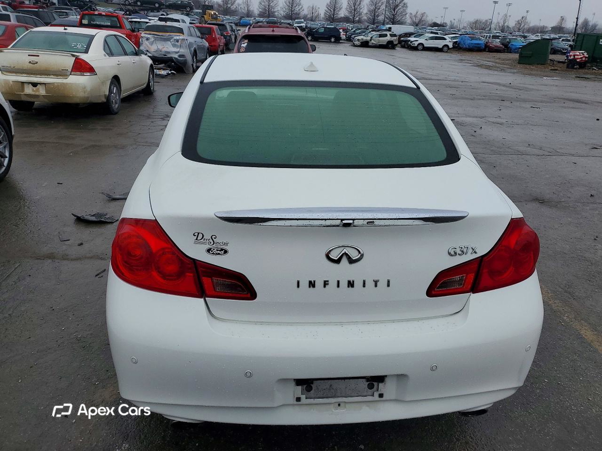 Infiniti G 2013