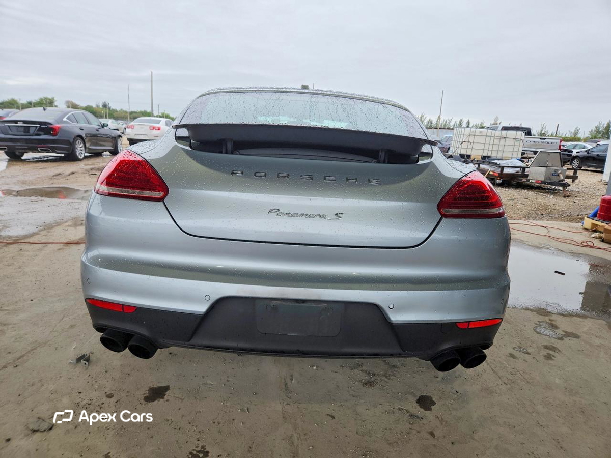 Porsche Panamera 2016