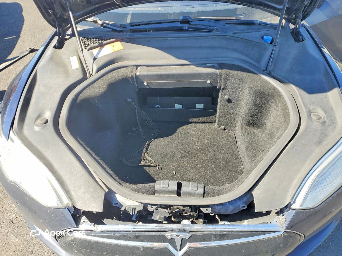 Tesla Model S 2014