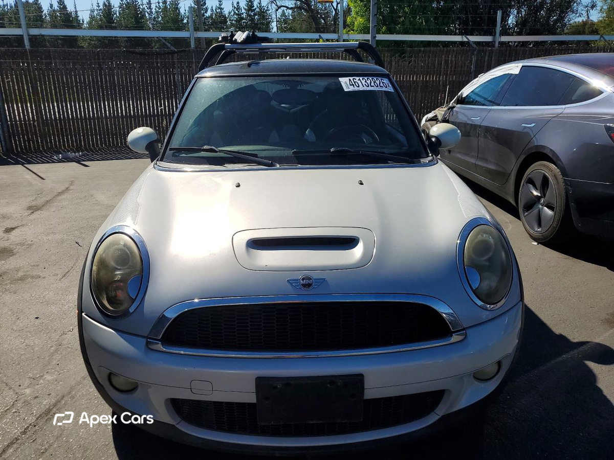 MINI Cooper 2010