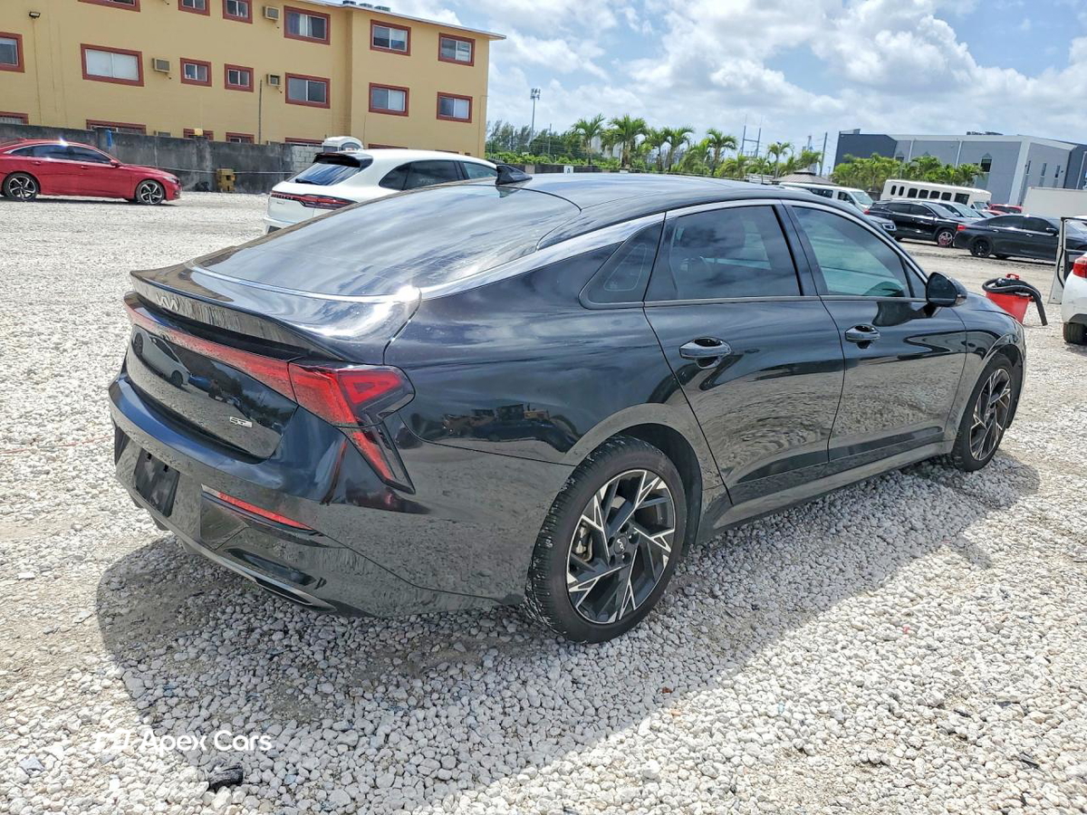 Kia K5 2025