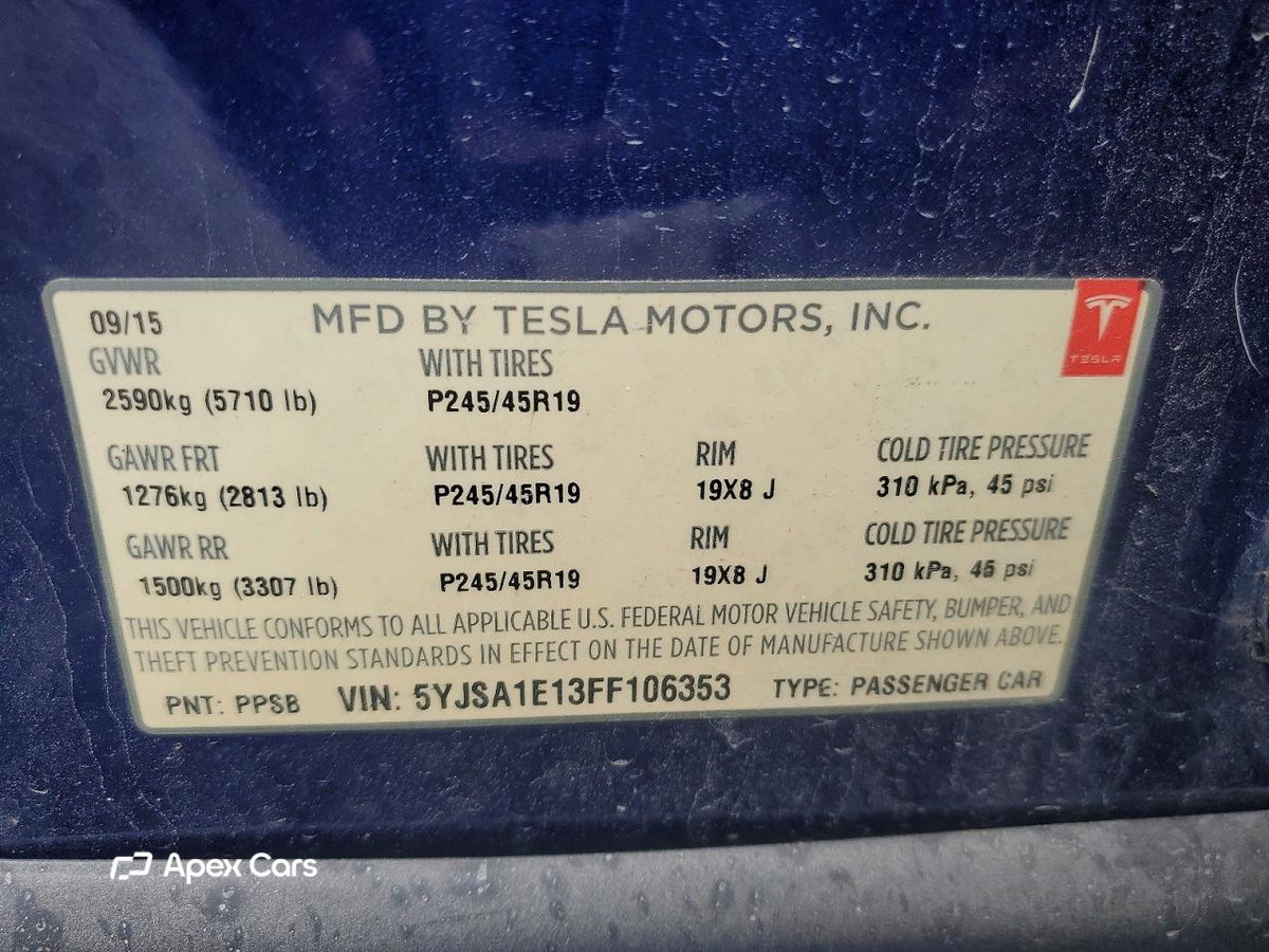Tesla Model S 2015