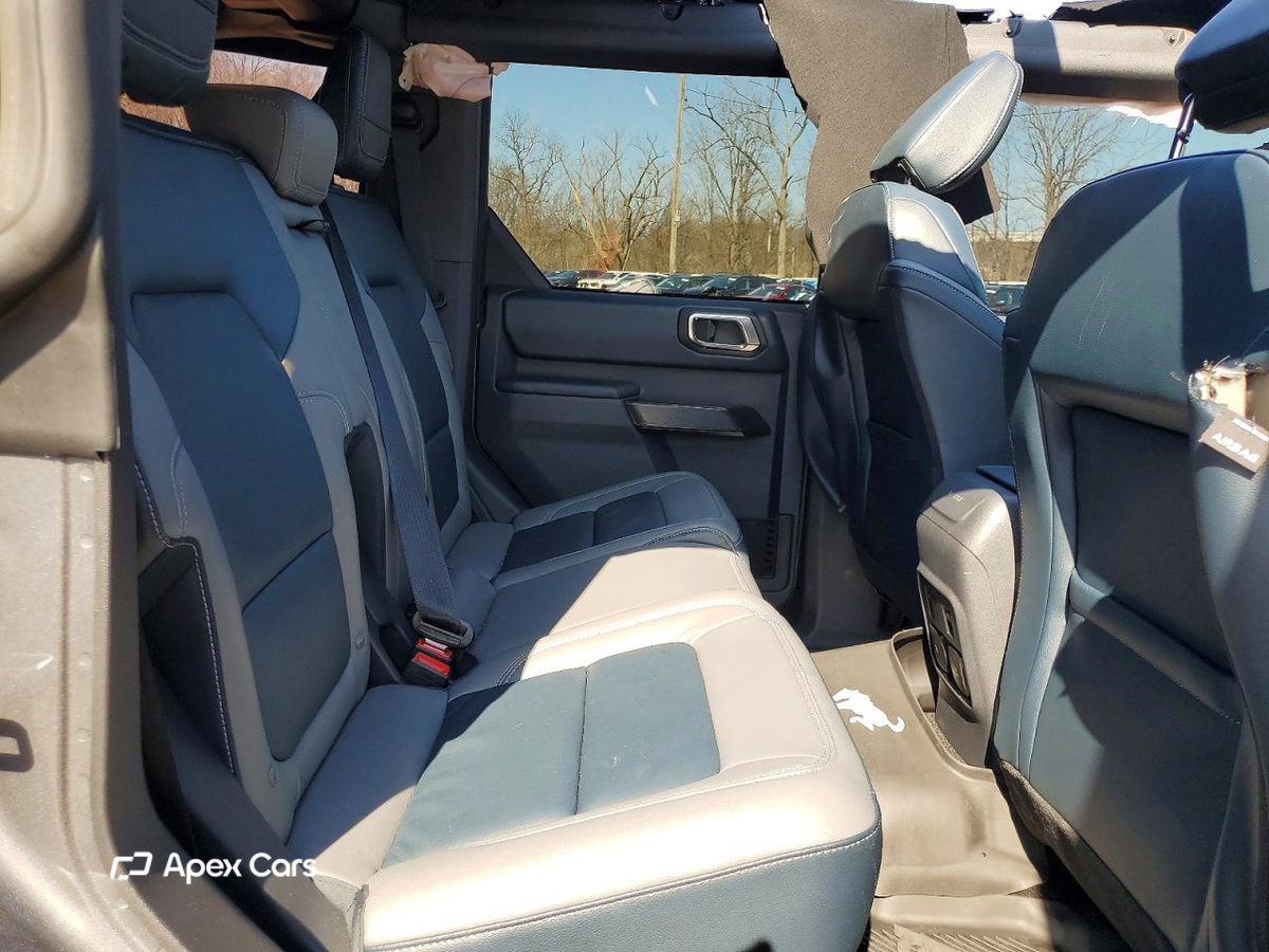 Ford Bronco 2024