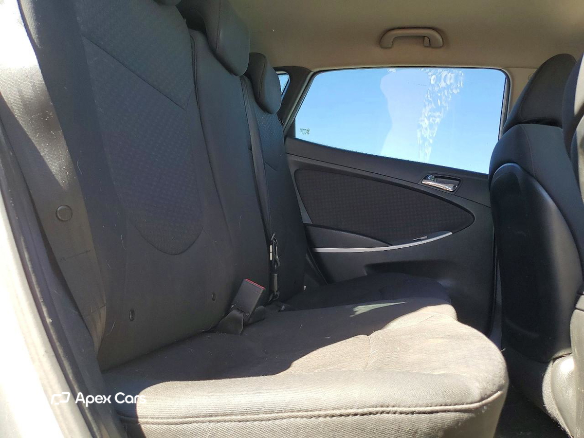 Hyundai Accent 2012