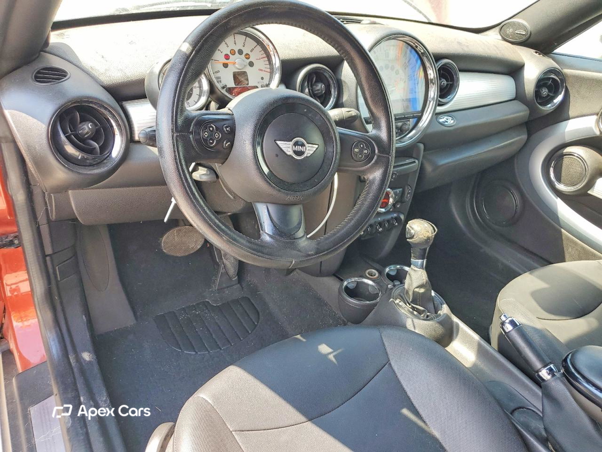 MINI Cooper 2012