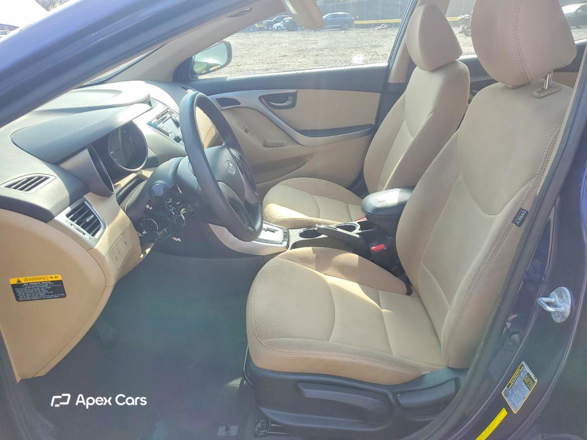 Hyundai Elantra 2013