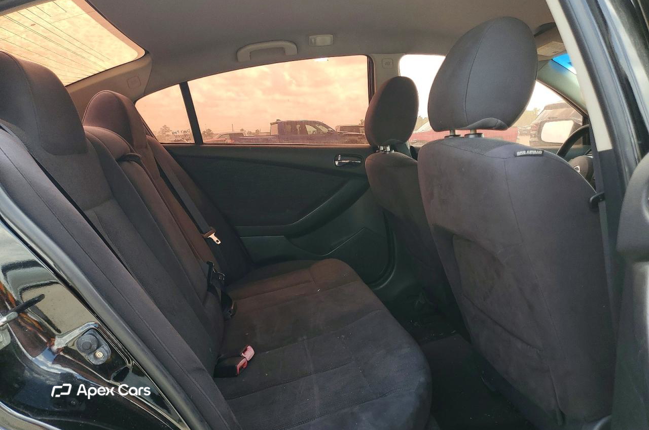 Nissan Altima 2012