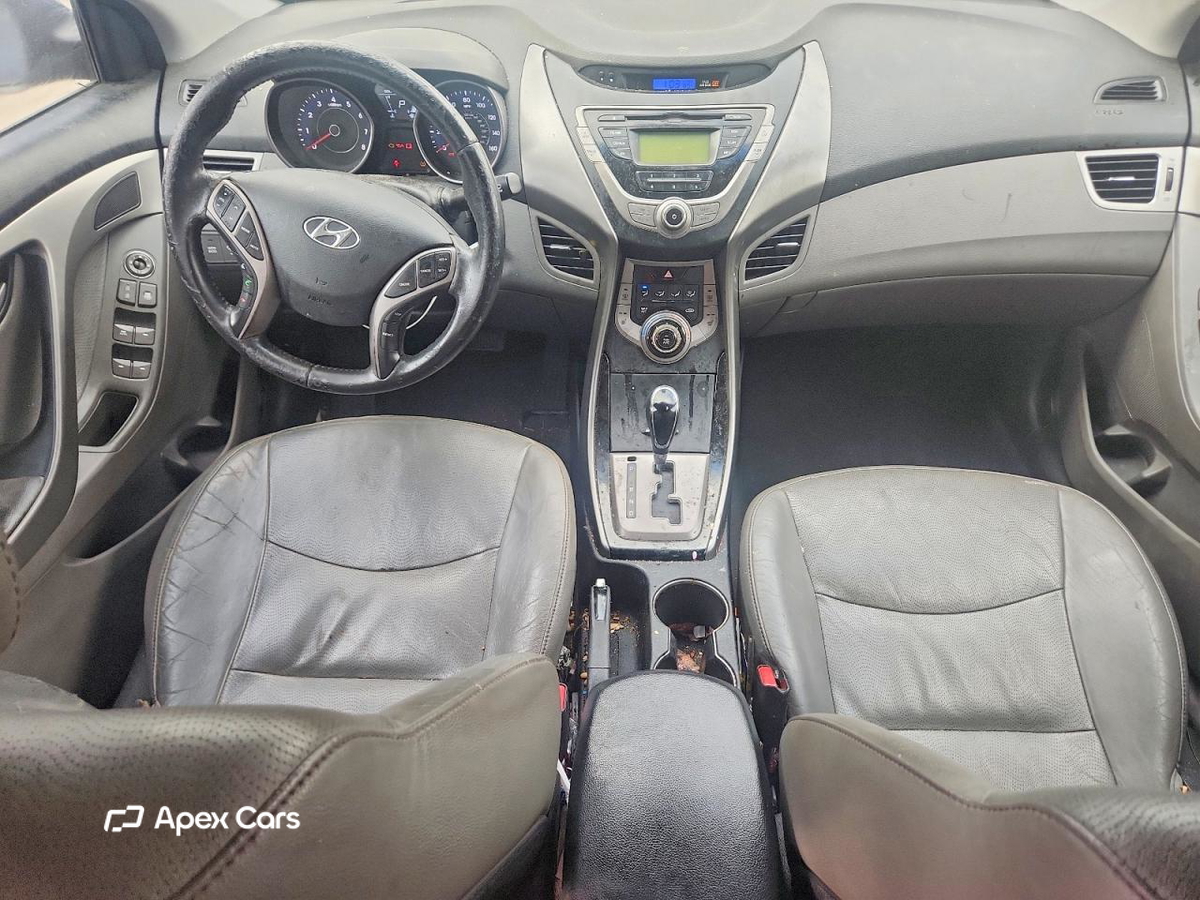 Hyundai Elantra 2013