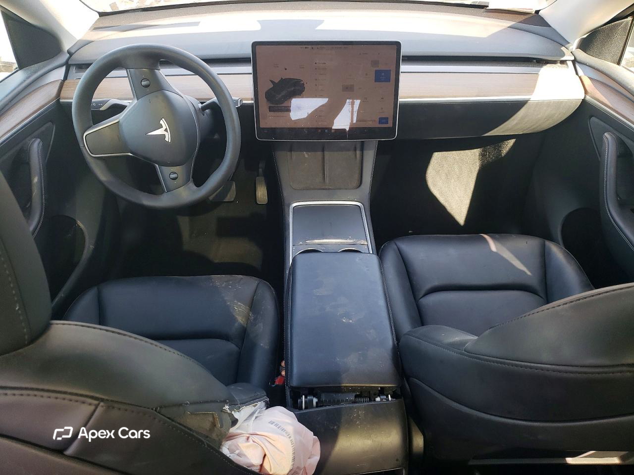 Tesla Model Y 2024