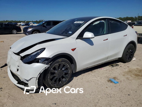 Tesla Model Y 2023 - Image 1 of 13