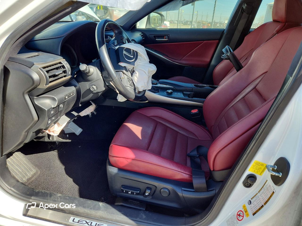 Lexus IS 2018
