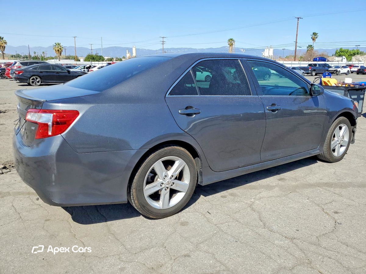 Toyota Camry 2012