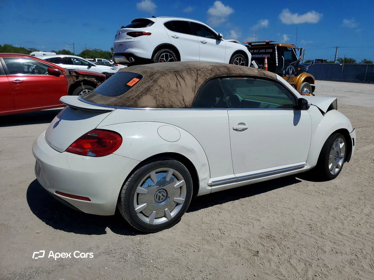 Volkswagen Beetle 2014