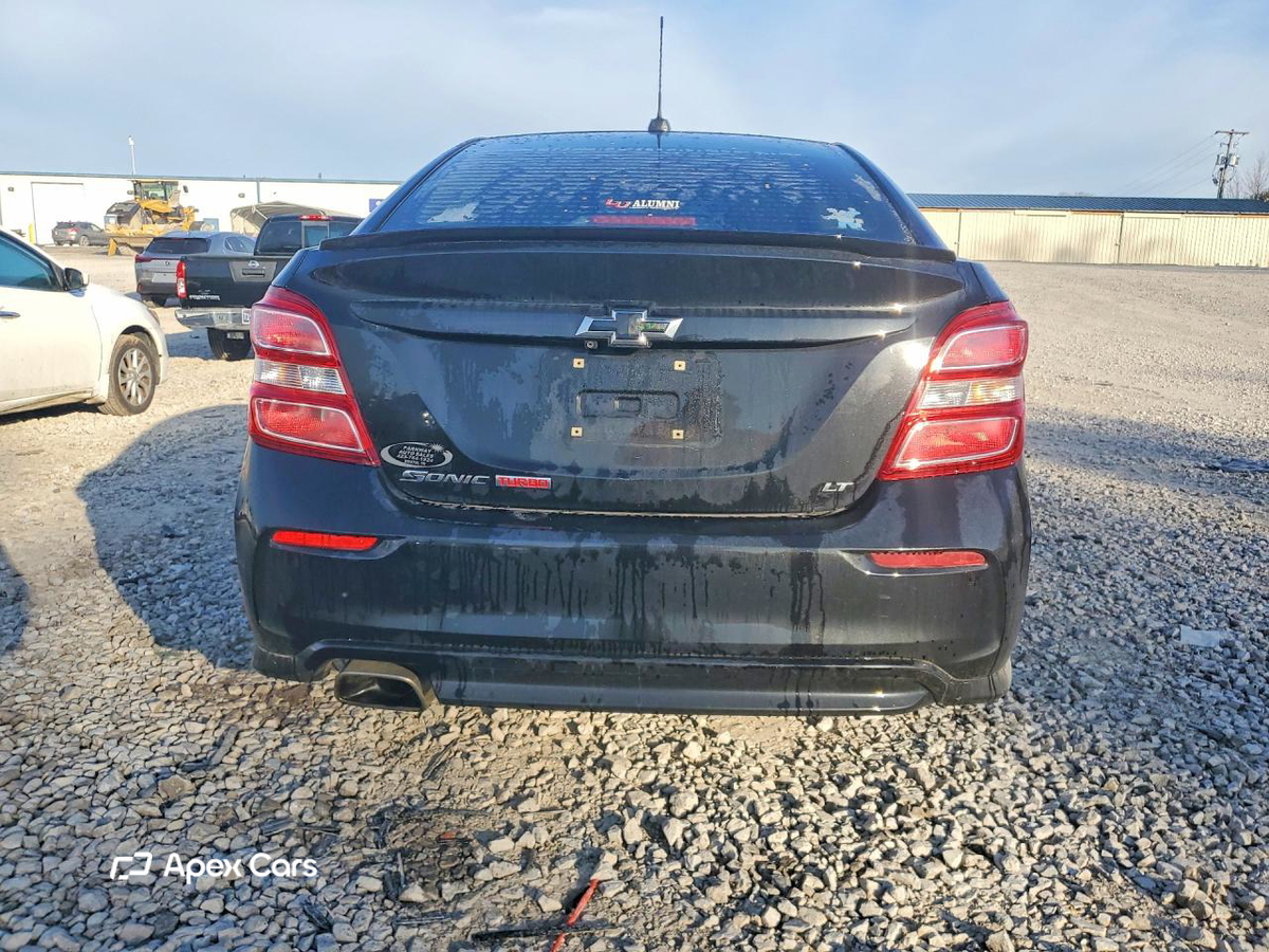 Chevrolet Sonic 2018