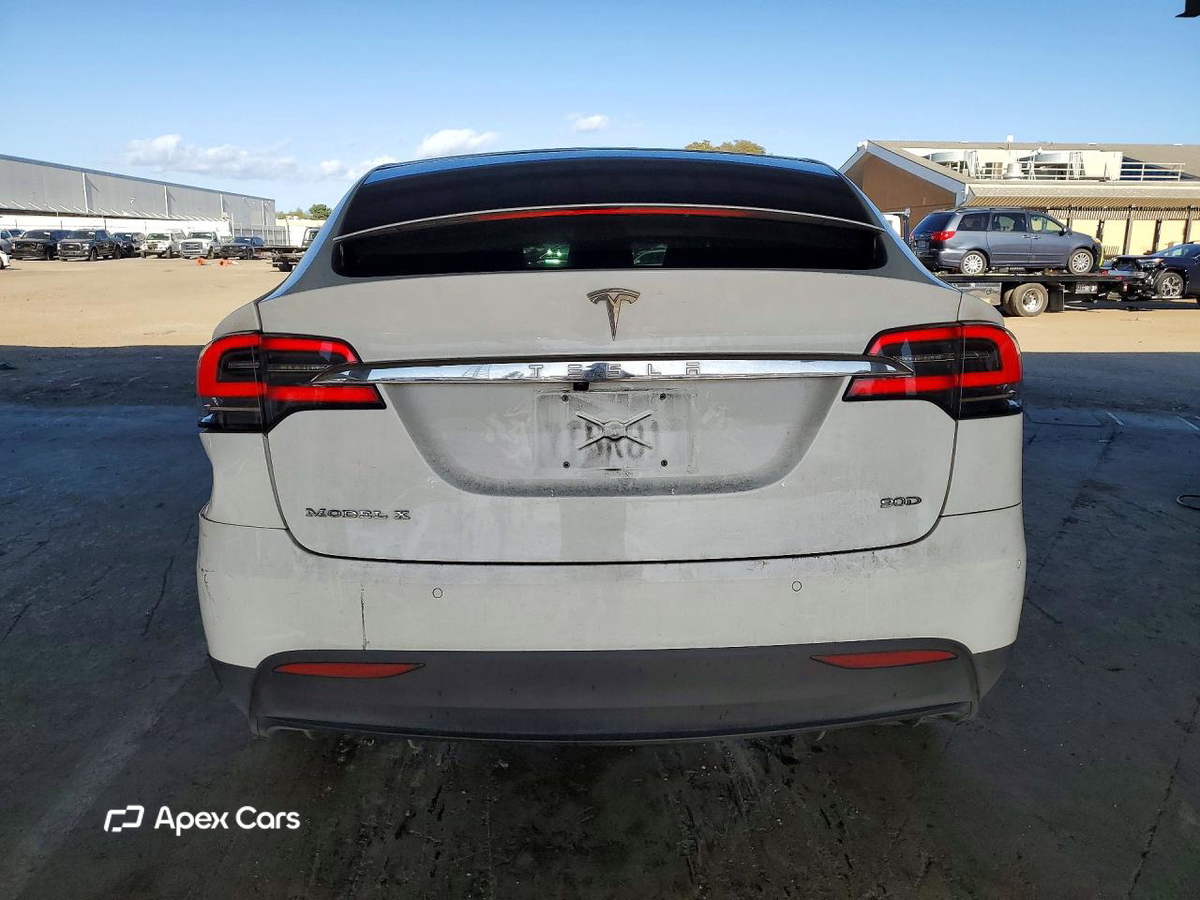 Tesla Model X 2016