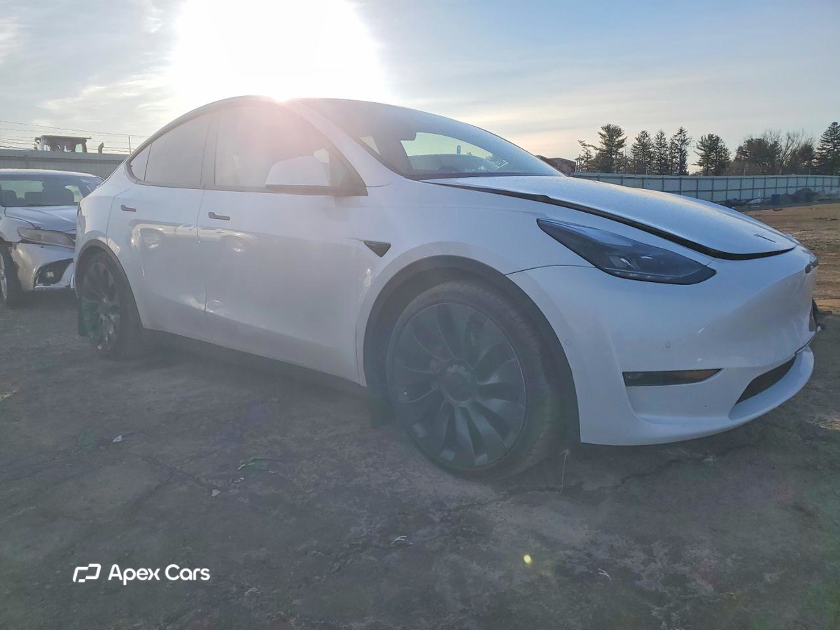 Tesla Model Y 2022